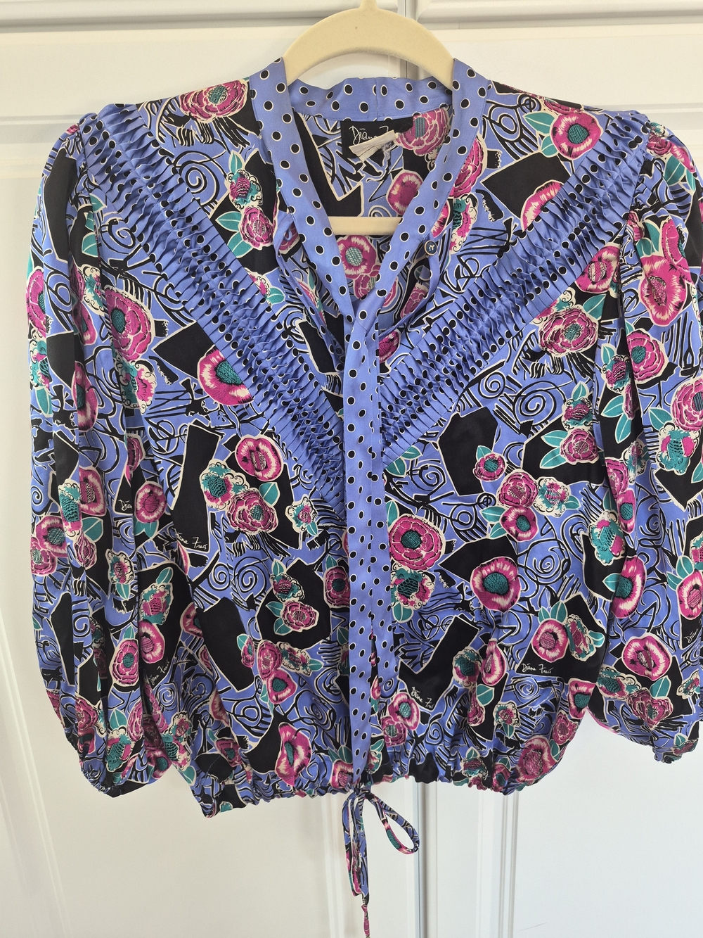 Vintage Diane Freis 100% Silk Signature Blouse, Hong Kong. Purple, Pink, Black.